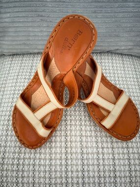 Born Two-Tone Tan and Cream Leather Slide Sandals